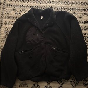 FREE PEOPLE Black Fleece Jacket with Zipper Pockets
